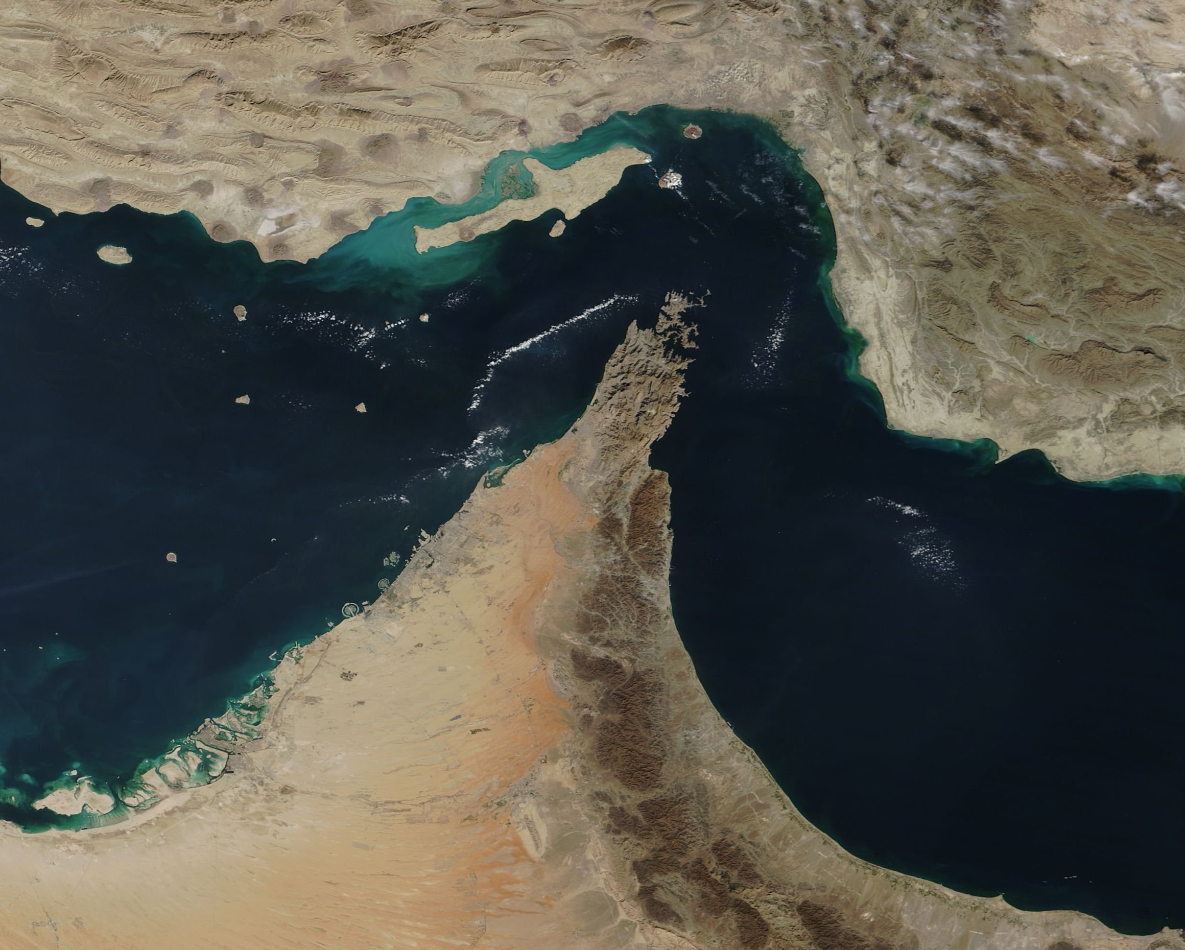 هرمز تنګي کې د تګ او راتګ په نوې طرحه کار روان دی