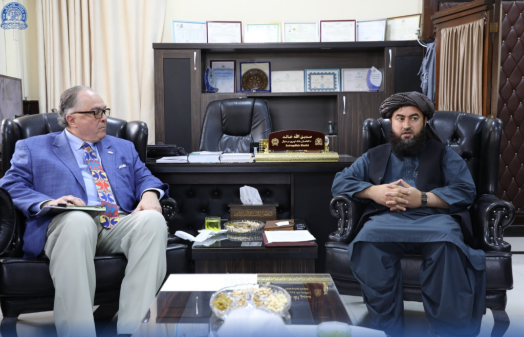 د افغانستان مرکزي بانک لومړي مرستیال د افغانستان او امريکا د